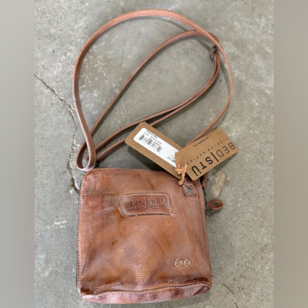 Bedstu Ventura Tan Rustic Mason NWT